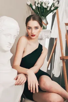 Sofia, 24