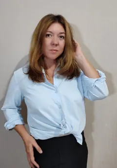 Larisa, 48
