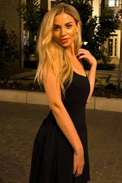 Bohdana, 34
