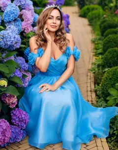 Anastasiia, 40