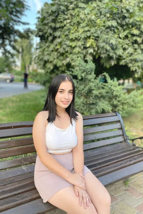 Yuliia — photo 6