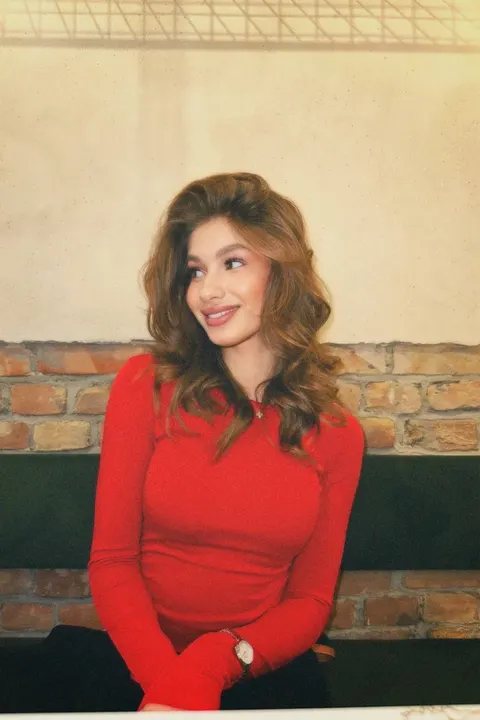 Angela — photo 6