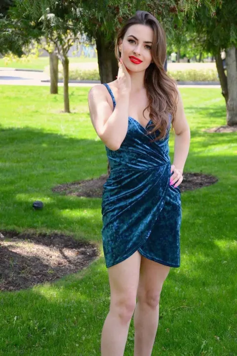 Julia — photo 7
