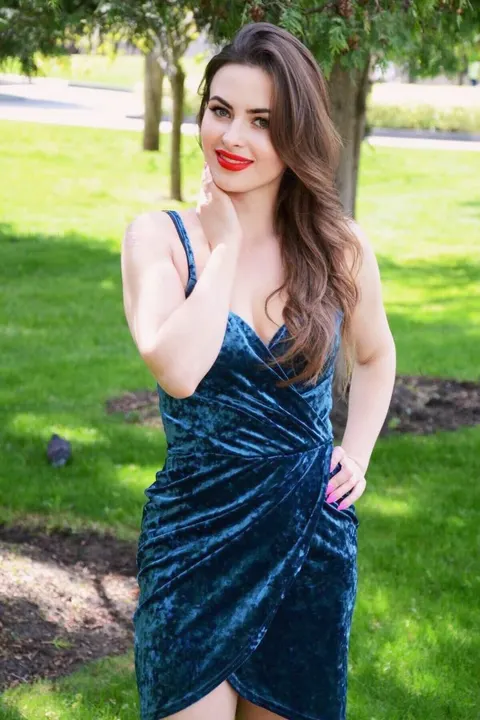 Julia — photo 6