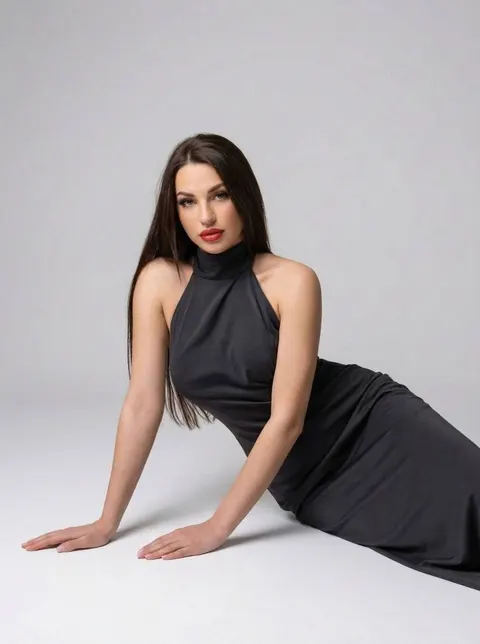 Yuliia — photo 6