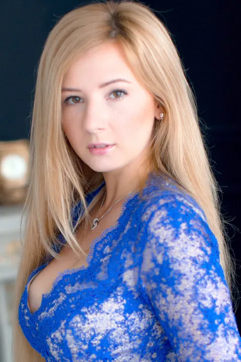 Elena — photo 6