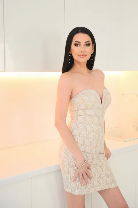 Elena — photo 5