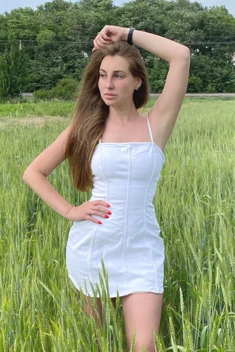 Karina — photo 6