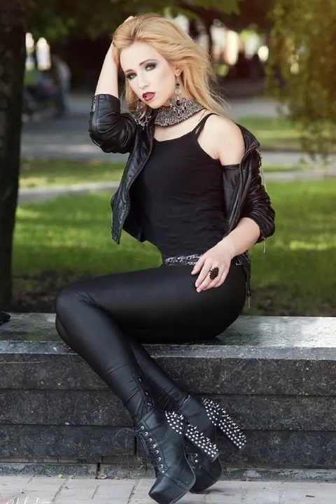 Elena — photo 8