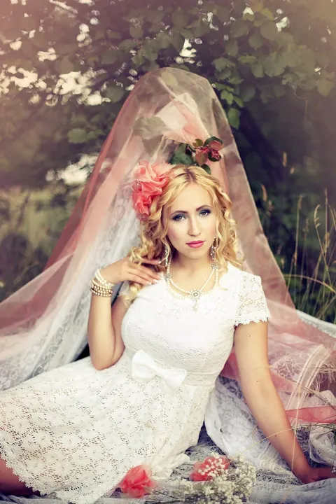 Elena — photo 6