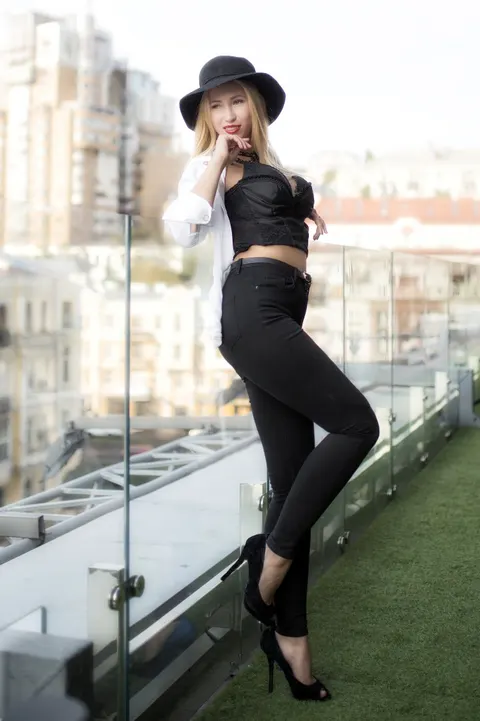 Elena — profile photo