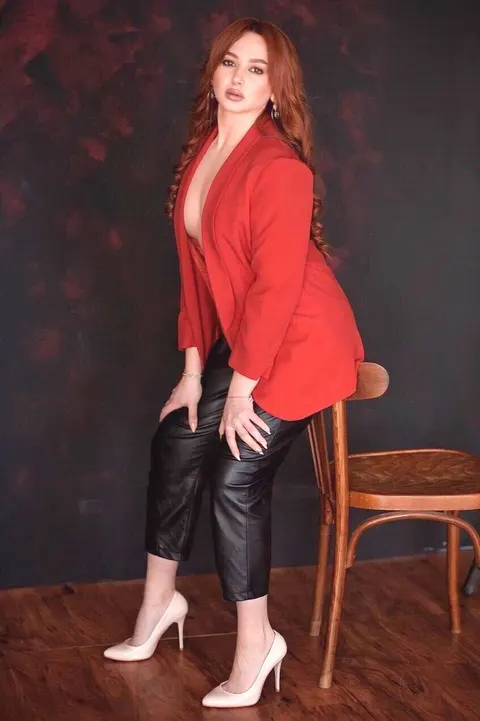 Oksana — photo 5