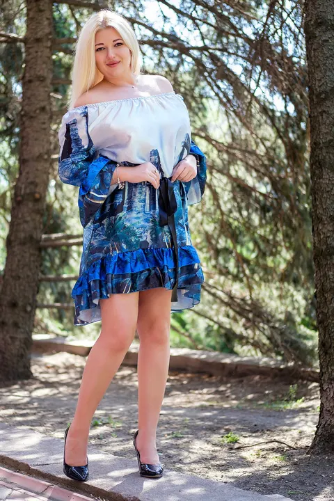 Yuliia — photo 8
