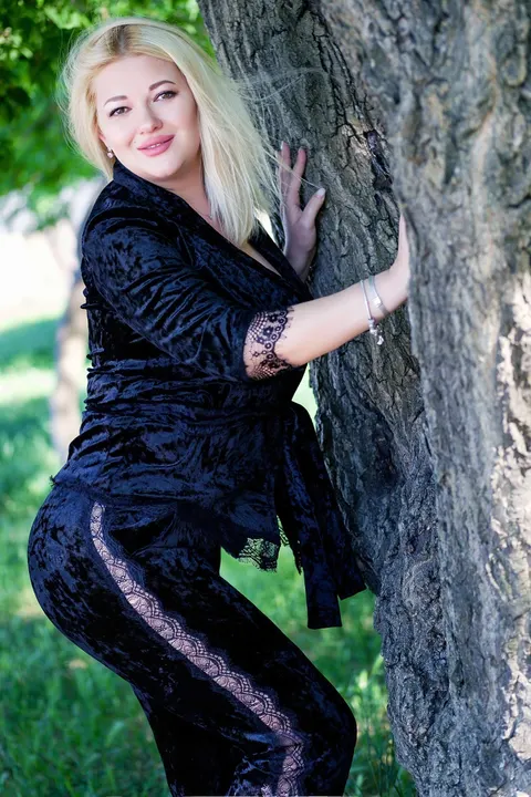 Yuliia — photo 6