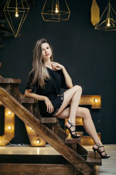 Alena — photo 6