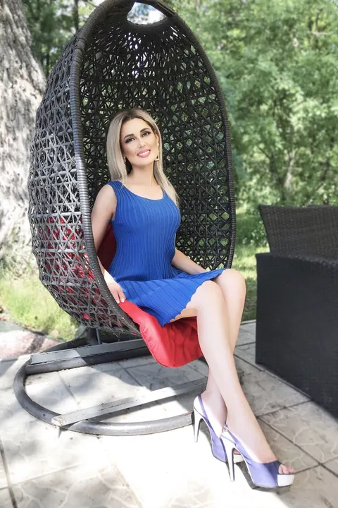 Elena — photo 6