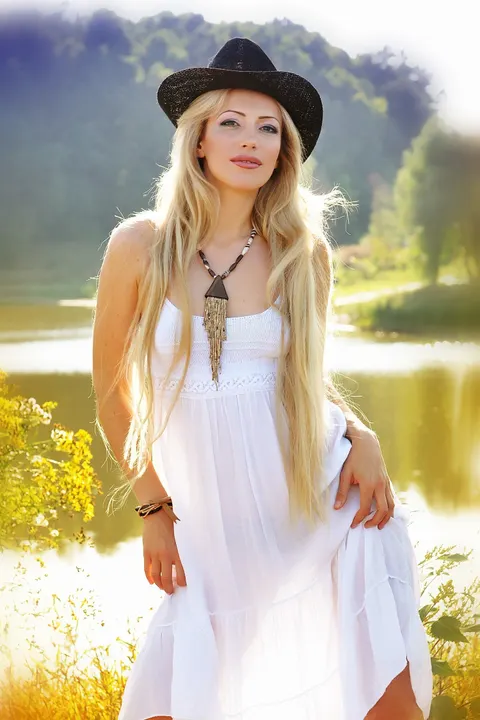 Elena — photo 8