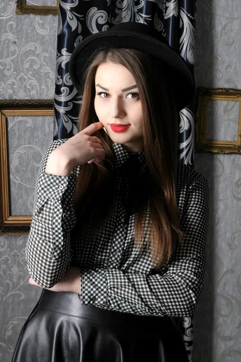 Karina — photo 6