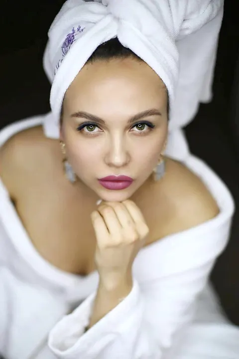 Arina — photo 8
