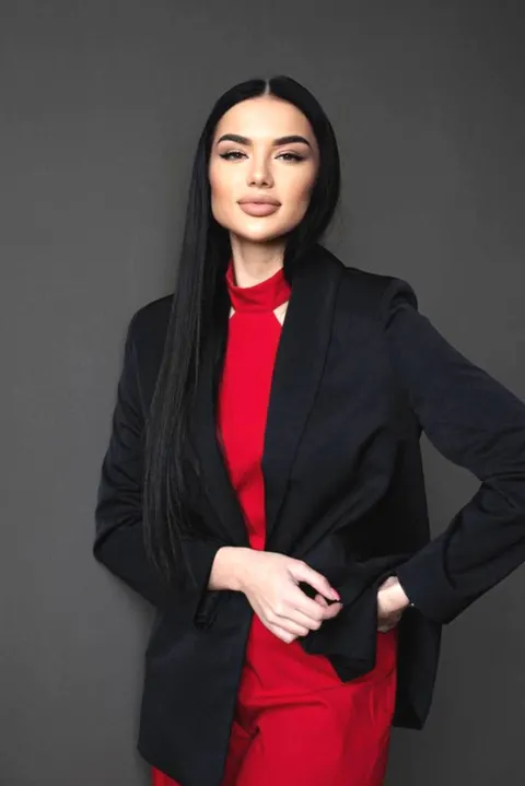Yana — profile photo