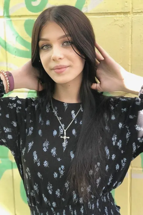 Viktoriia — photo 6