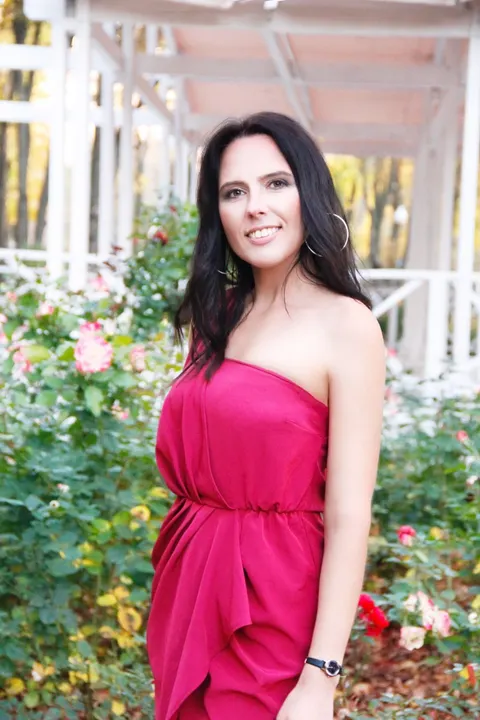 Elena — profile photo