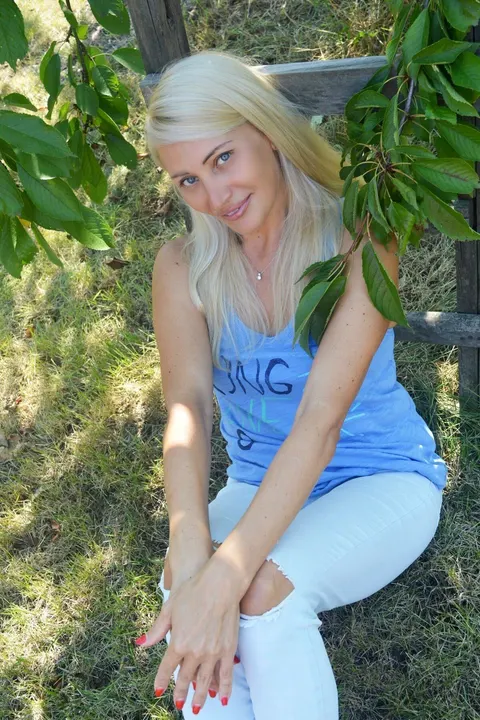 Elena — photo 5