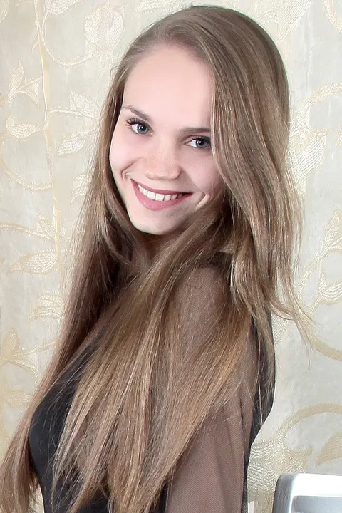 Elena — photo 6