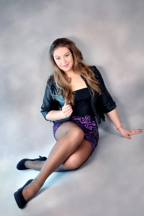 Elena — photo 8
