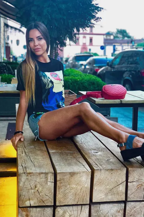 Karina — photo 6