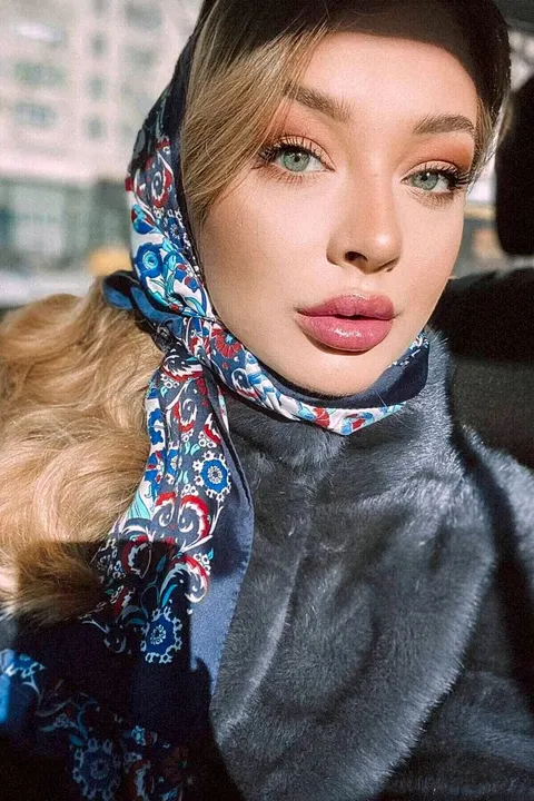 Karina — photo 6