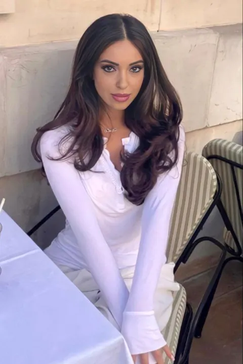 Yuliana — photo 6