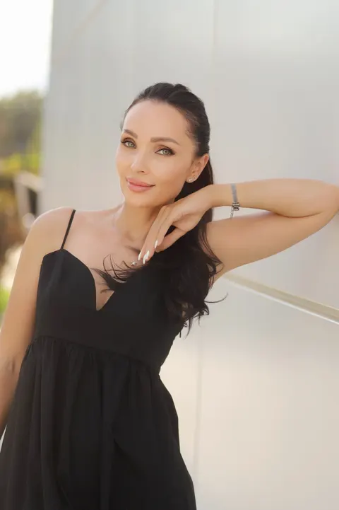 Elena — photo 8