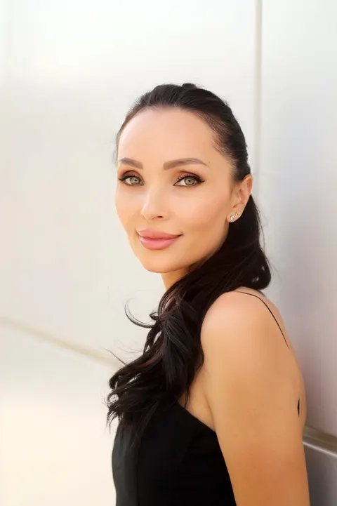 Elena — photo 6