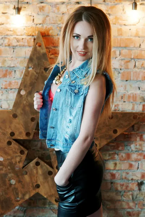 Julia — photo 8