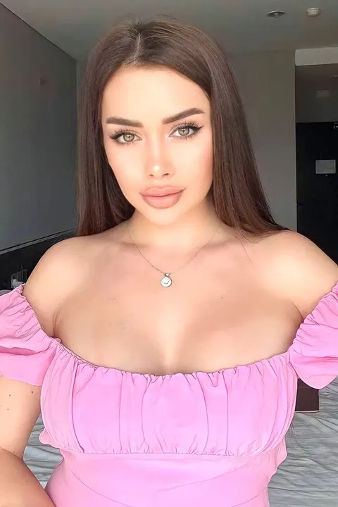 Karina — photo 6