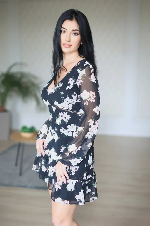 Julia — photo 8