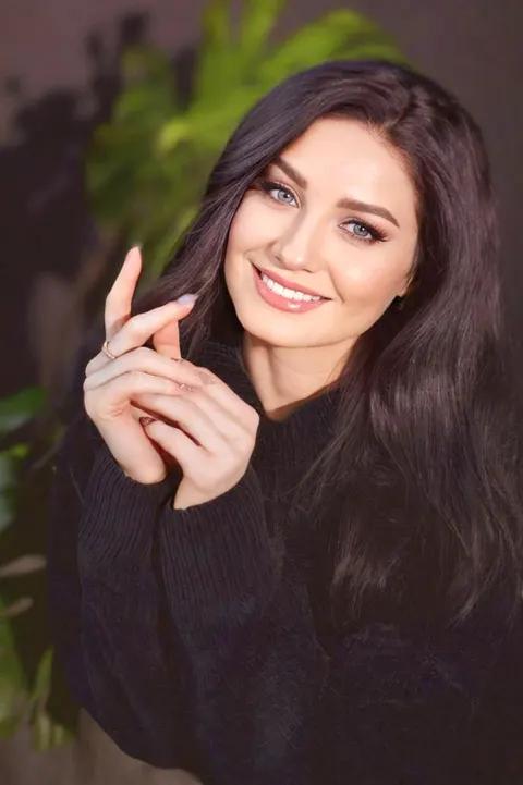 Elena — profile photo
