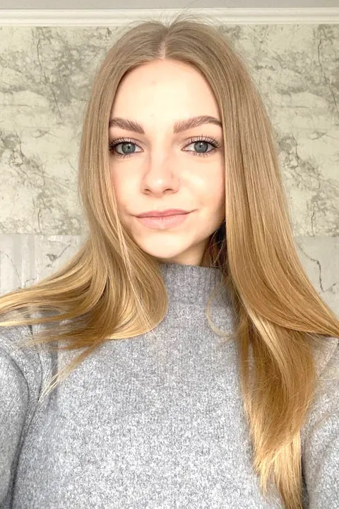 Yuliia — photo 6