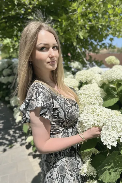 Yuliia — photo 8