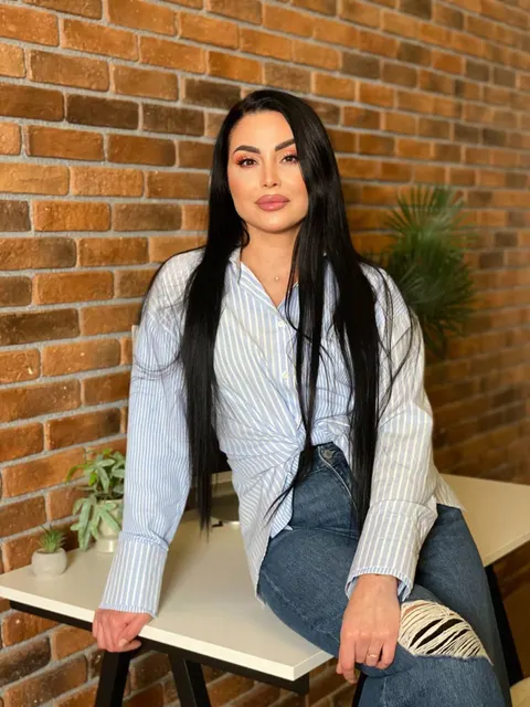 Julia — photo 8
