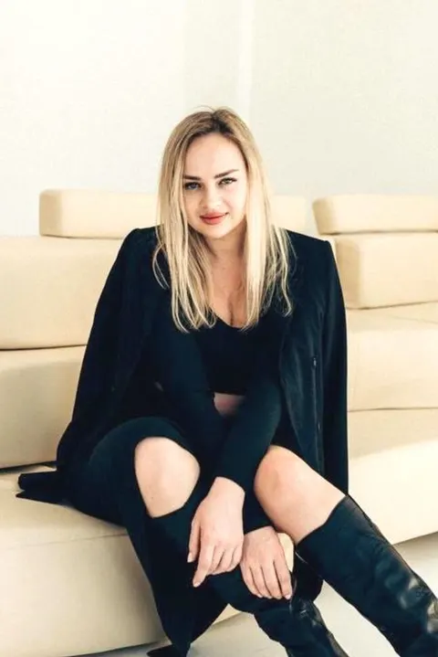 Oksana — photo 6