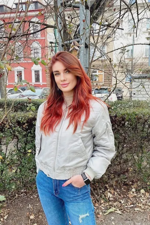 Elena — photo 6