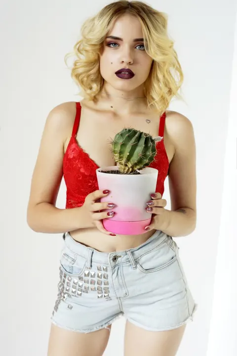 Elena — photo 7