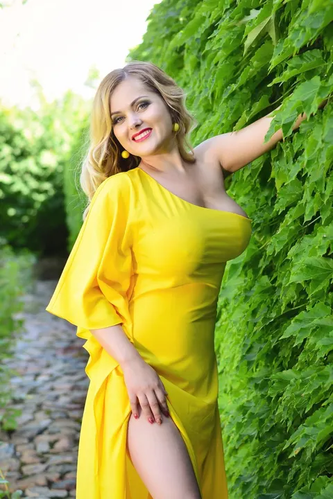 Elena — photo 8
