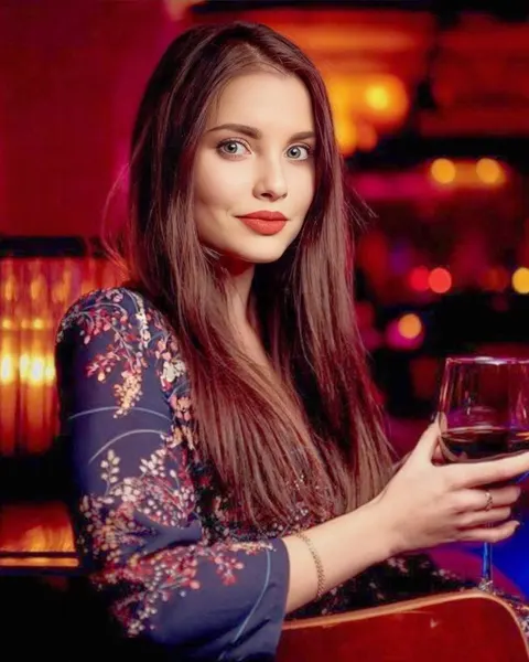 Yuliia — photo 8