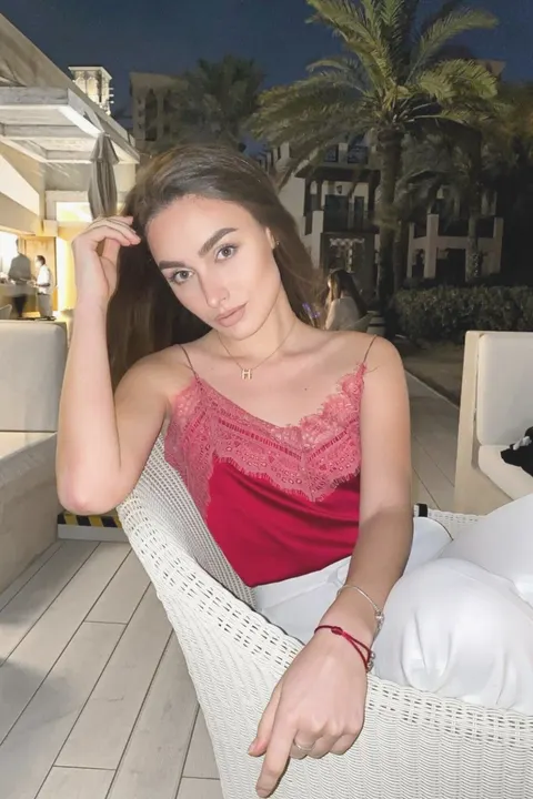 Elena — photo 8
