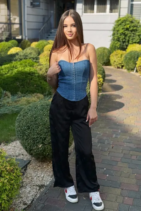 Viktoriia — photo 7