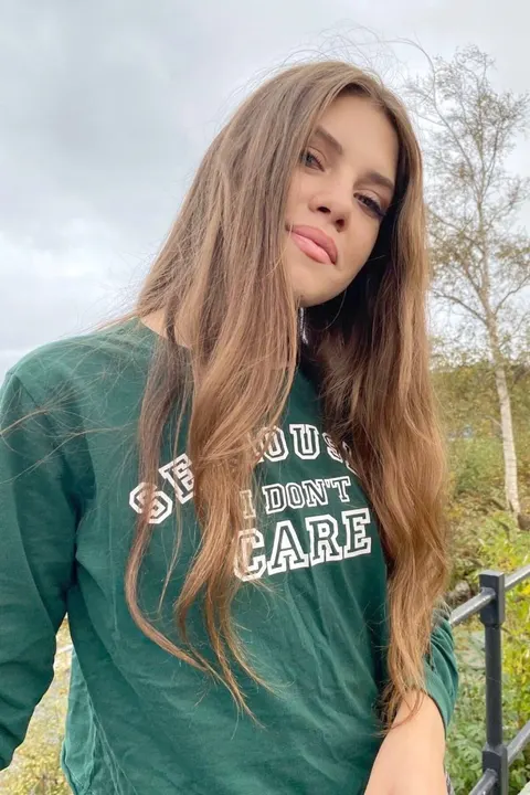 Elena — photo 7