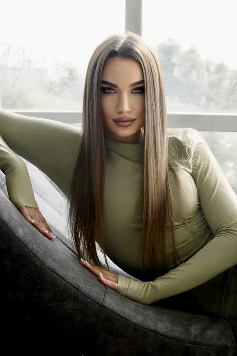 Alina — photo 8